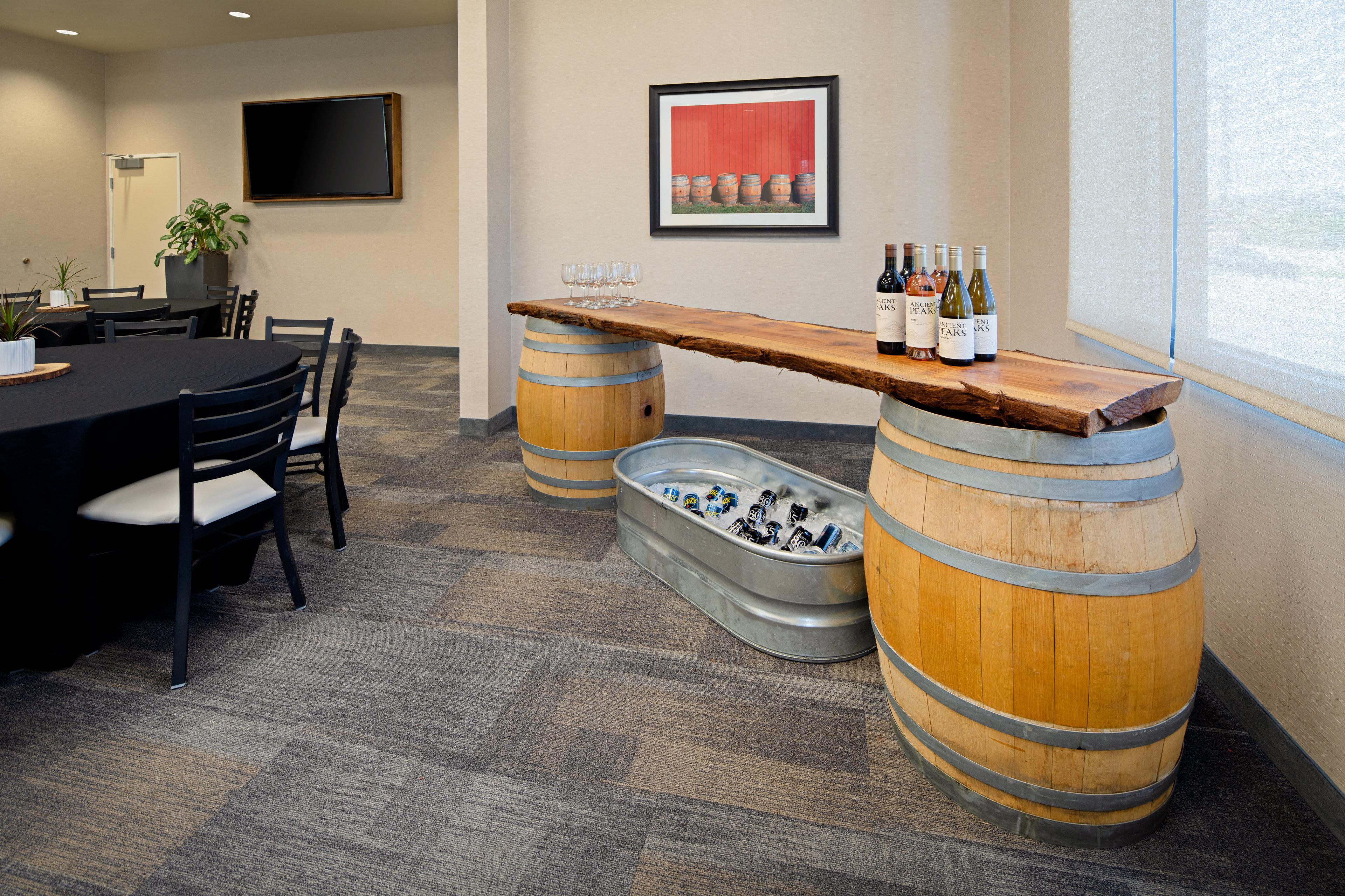 Holiday Inn Express Hotel & Suites Atascadero By Ihg Exterior foto