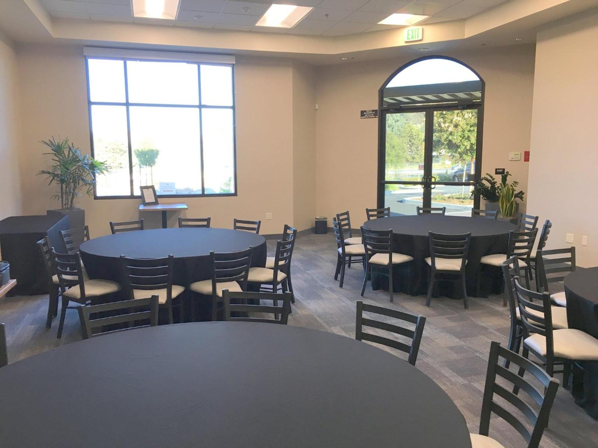 Holiday Inn Express Hotel & Suites Atascadero By Ihg Exterior foto